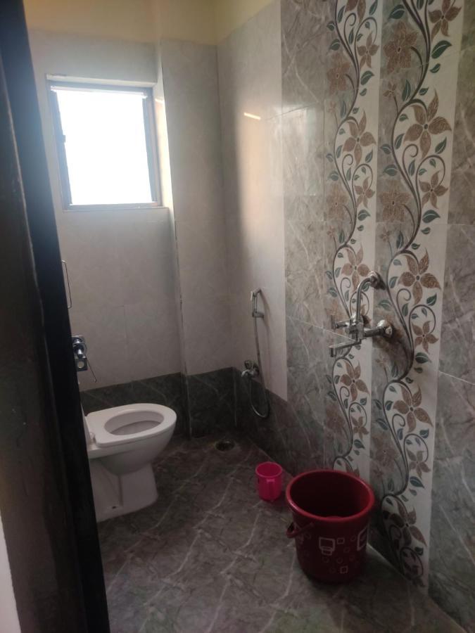 Hotel Sai Santosh Ширди Екстериор снимка