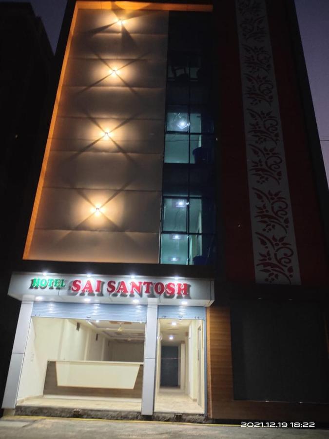 Hotel Sai Santosh Ширди Екстериор снимка